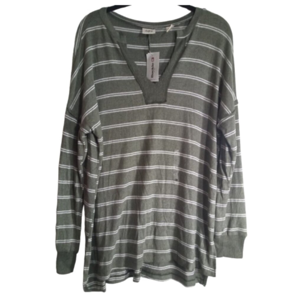 Daytrip Top Women's Pullover Sz L Soft Olive Green Ivory Stripes V Neck